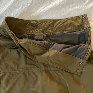 Athleta Olive Skort 405151 Side Zip & Snap Close, Pockets